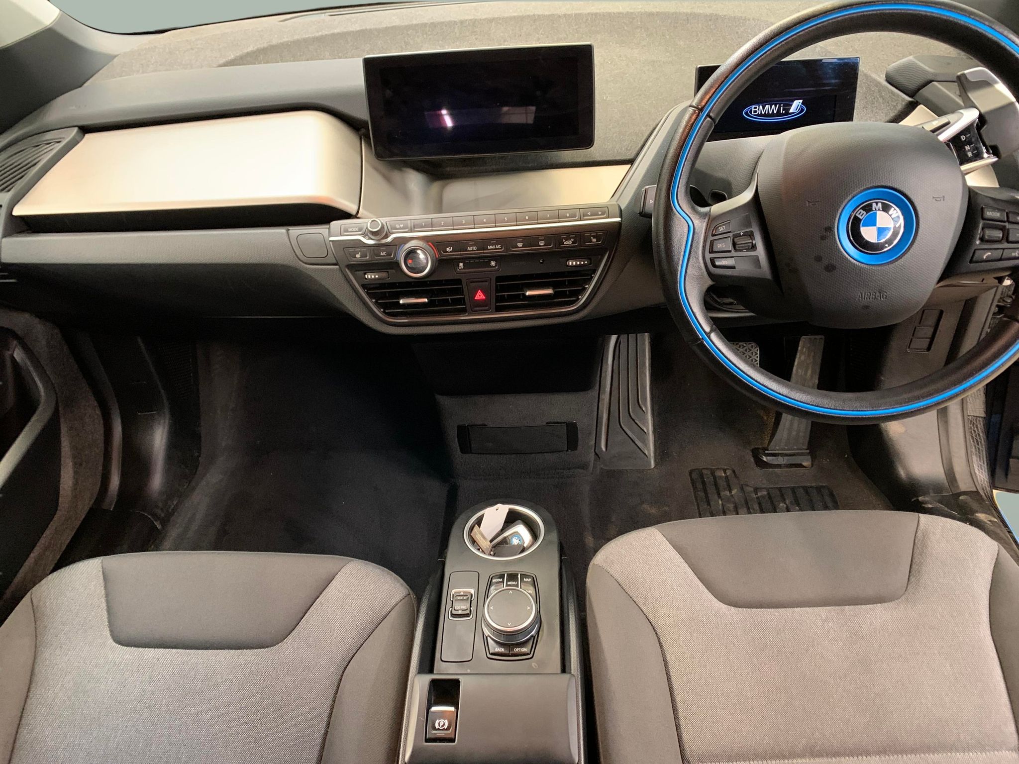 Main listing image - BMW i3