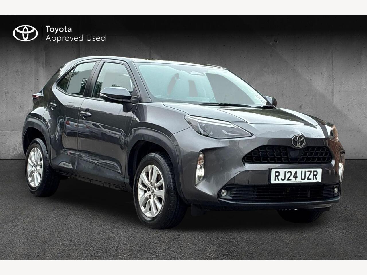 Main listing image - Toyota Yaris Cross
