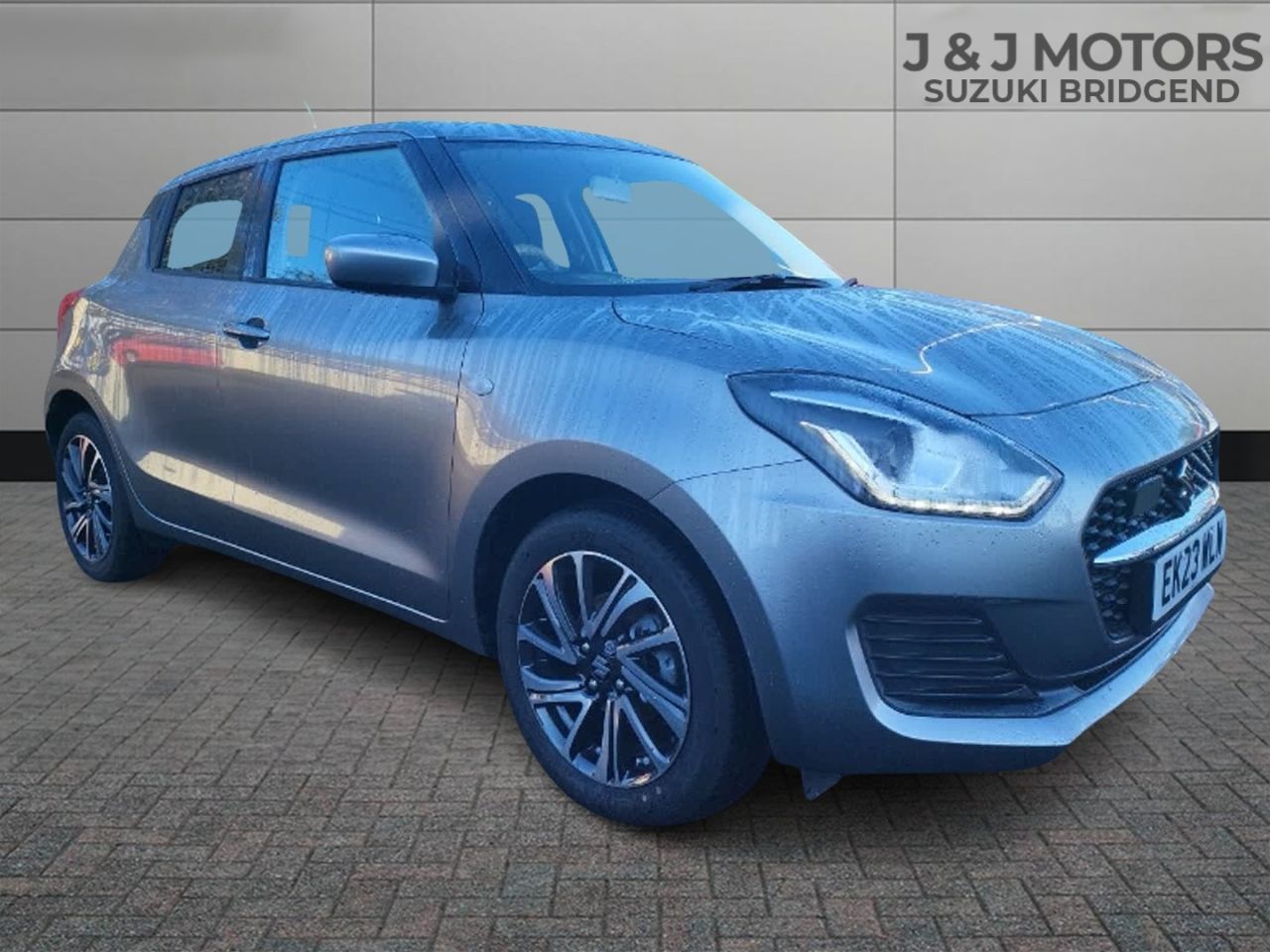 Main listing image - Suzuki Swift