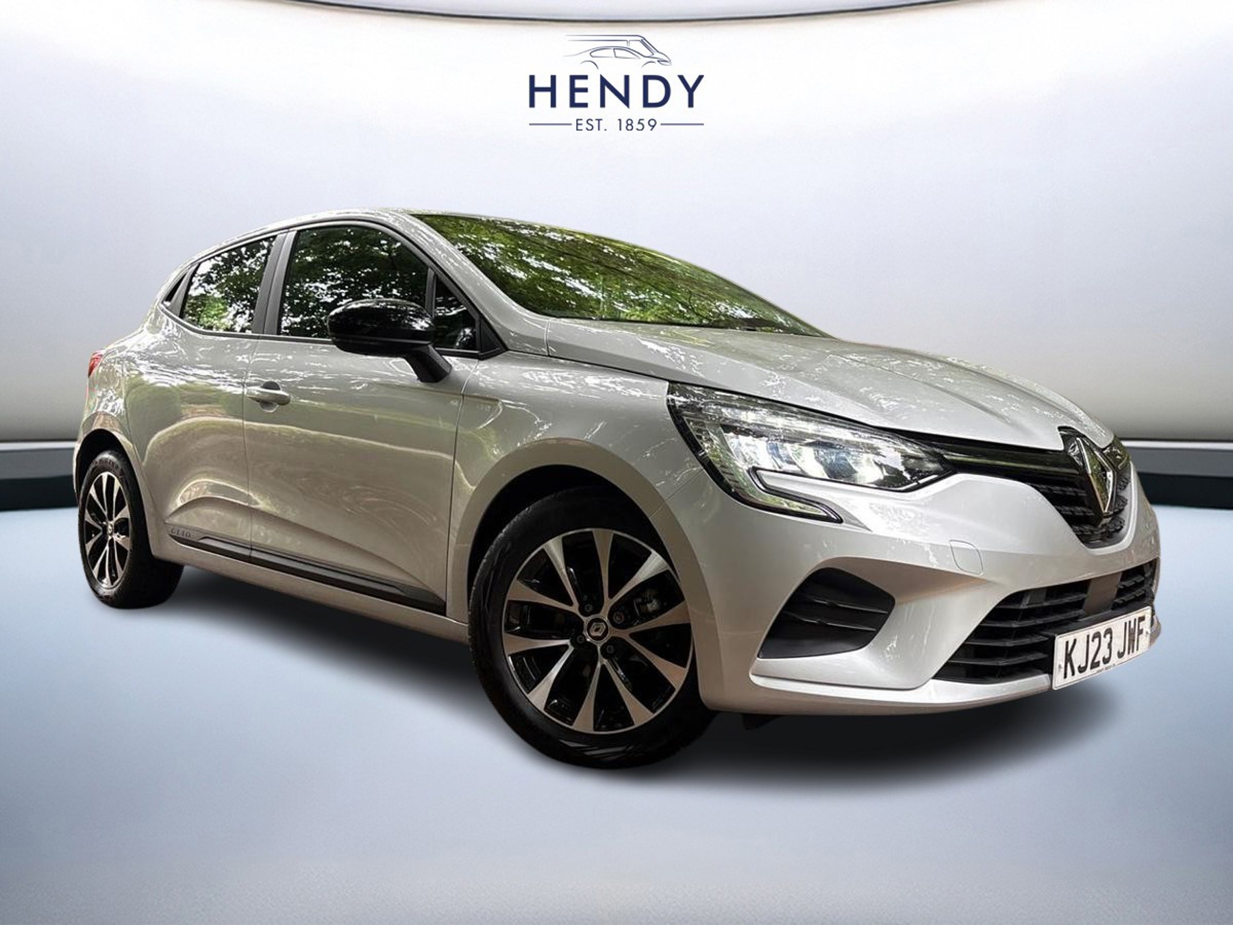 Main listing image - Renault Clio
