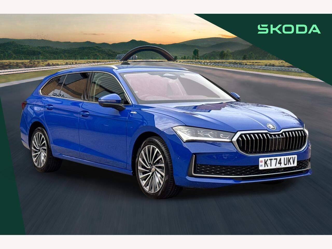 Main listing image - Skoda Superb Estate