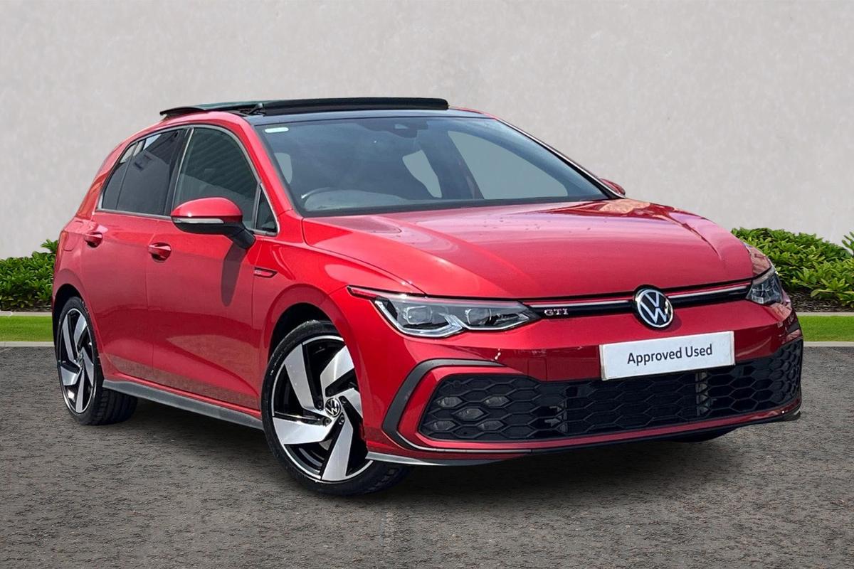 Main listing image - Volkswagen Golf