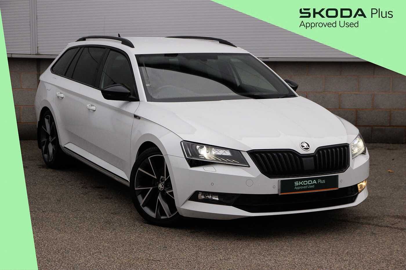 Main listing image - Skoda Superb Estate