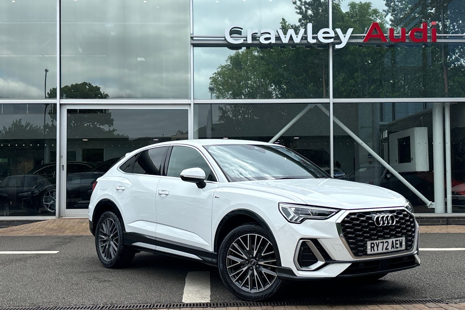 Main listing image - Audi Q3