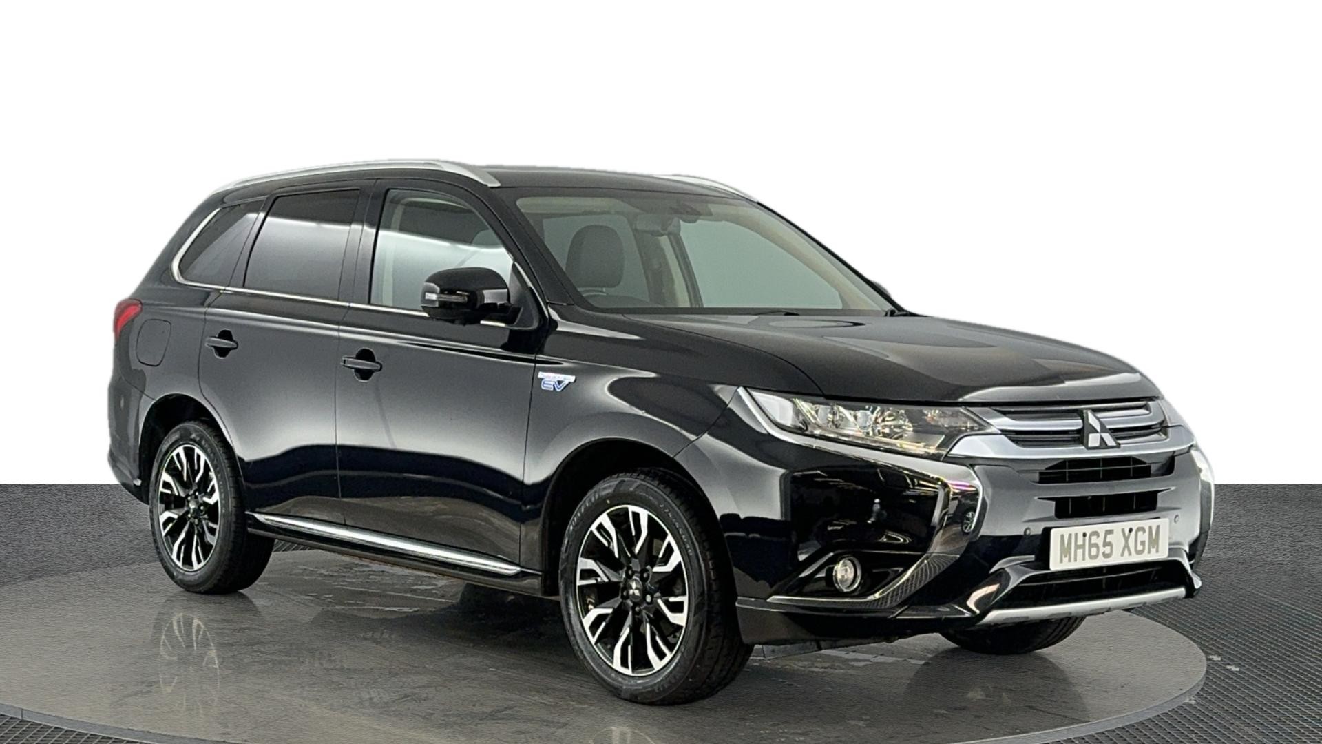 Main listing image - Mitsubishi Outlander