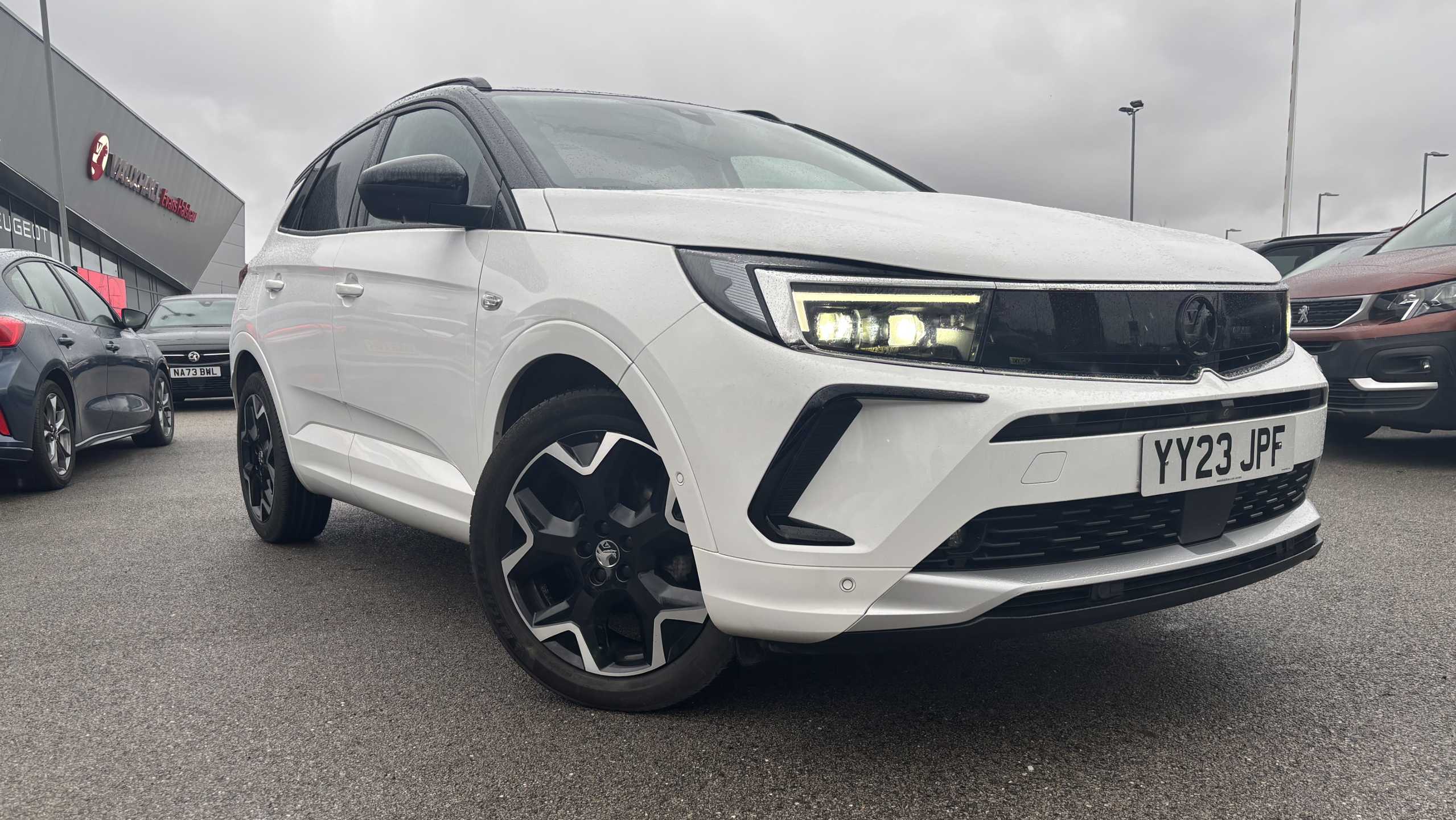 Main listing image - Vauxhall Grandland