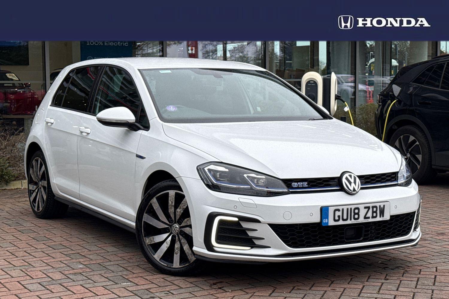 Main listing image - Volkswagen Golf GTE