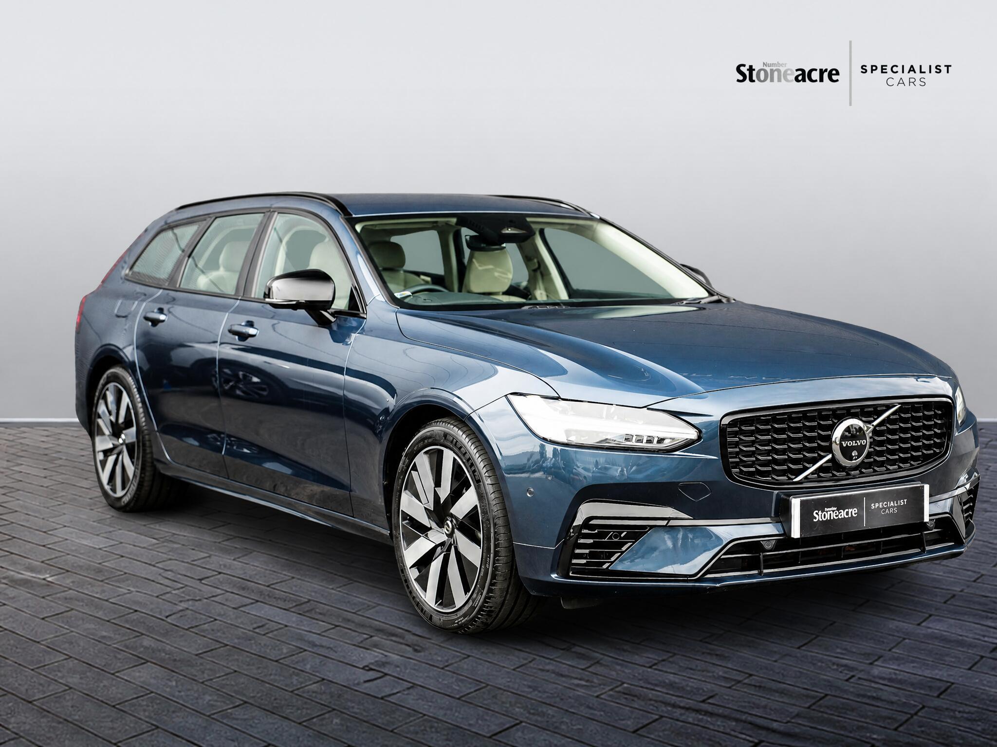 Main listing image - Volvo V90