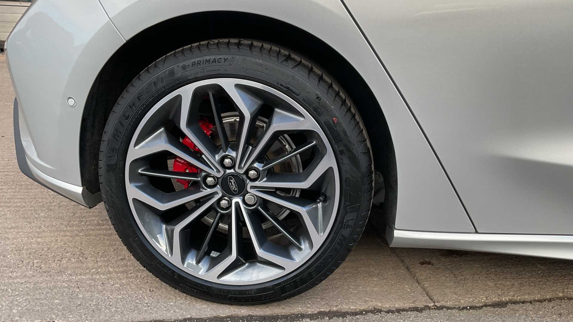 Main listing image - Ford Focus