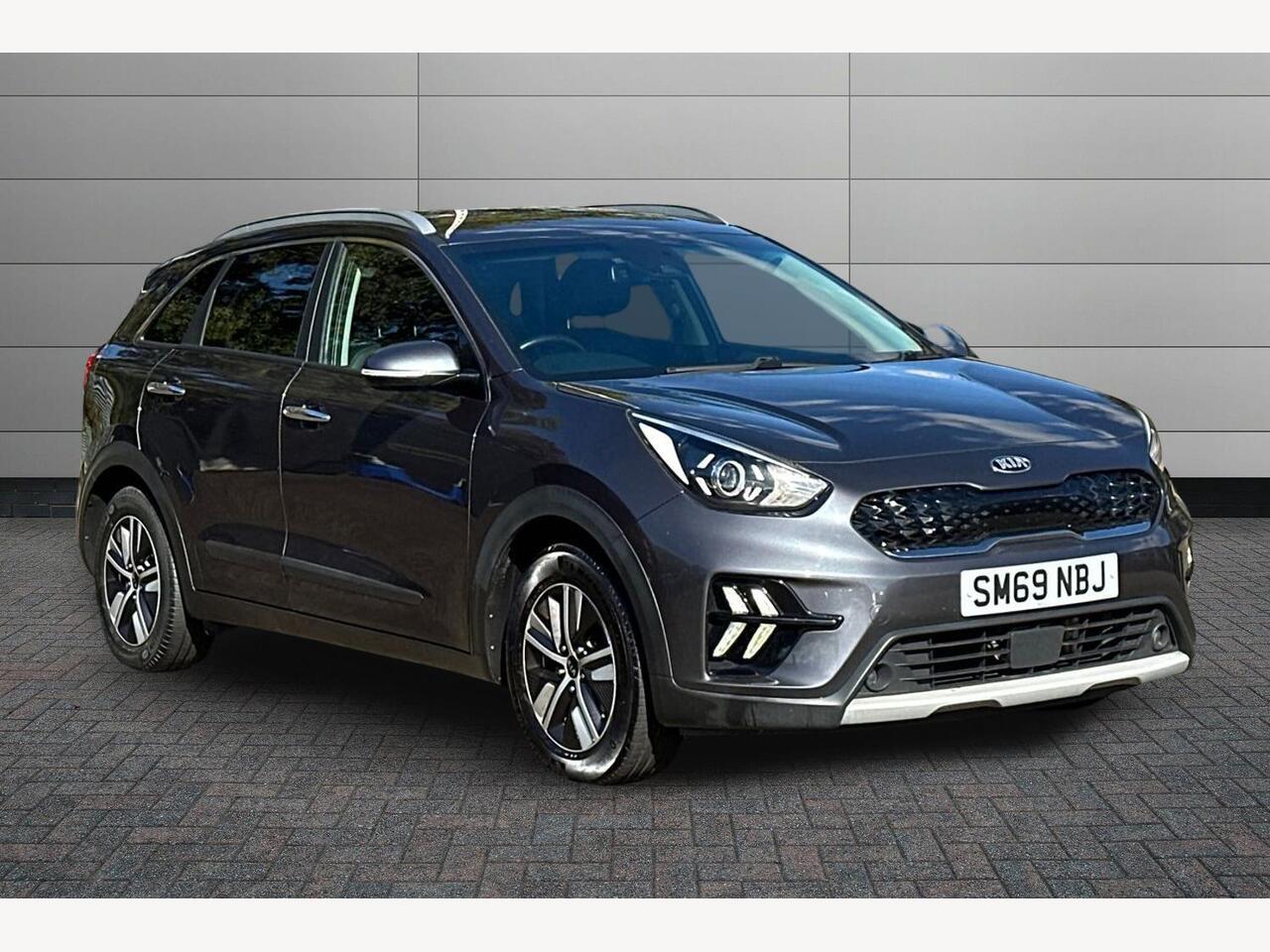Main listing image - Kia Niro