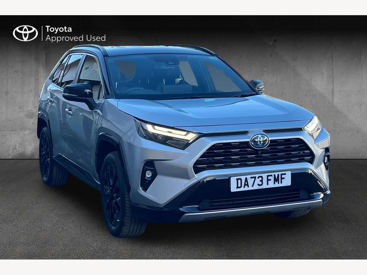 Main listing image - Toyota RAV4