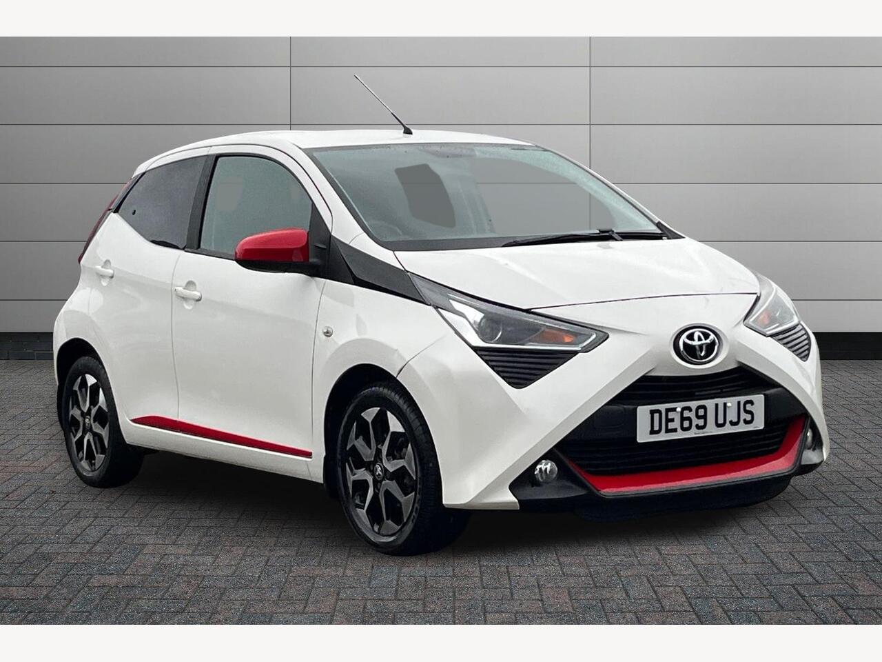 Main listing image - Toyota Aygo