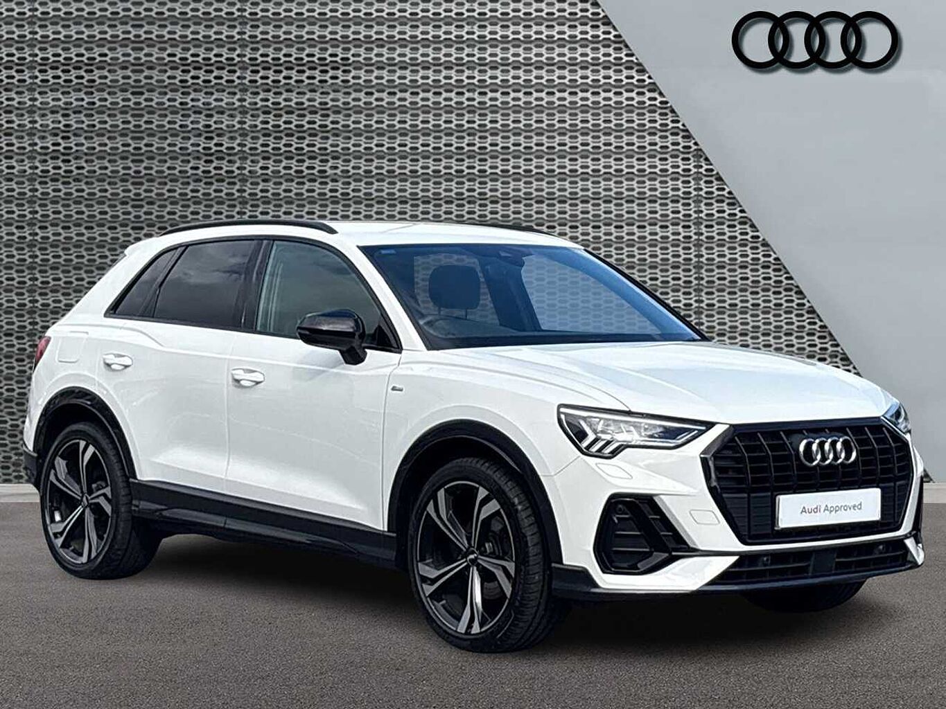 Main listing image - Audi Q3
