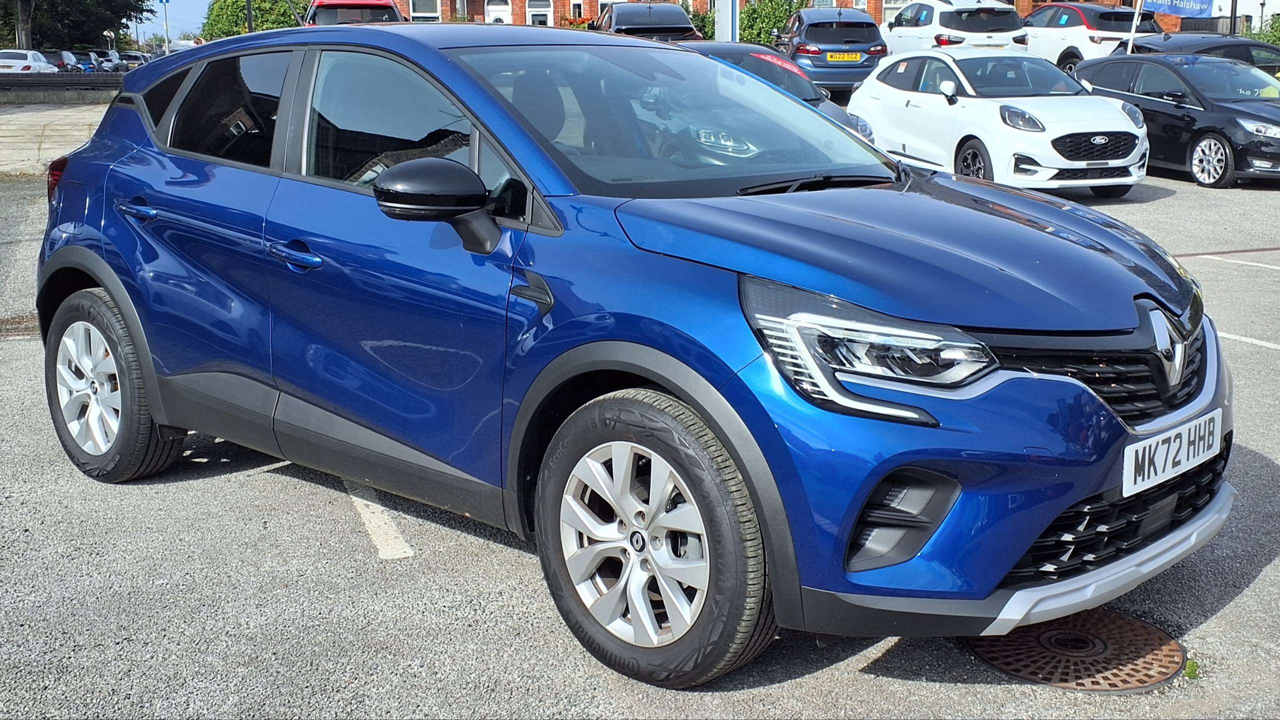 Main listing image - Renault Captur