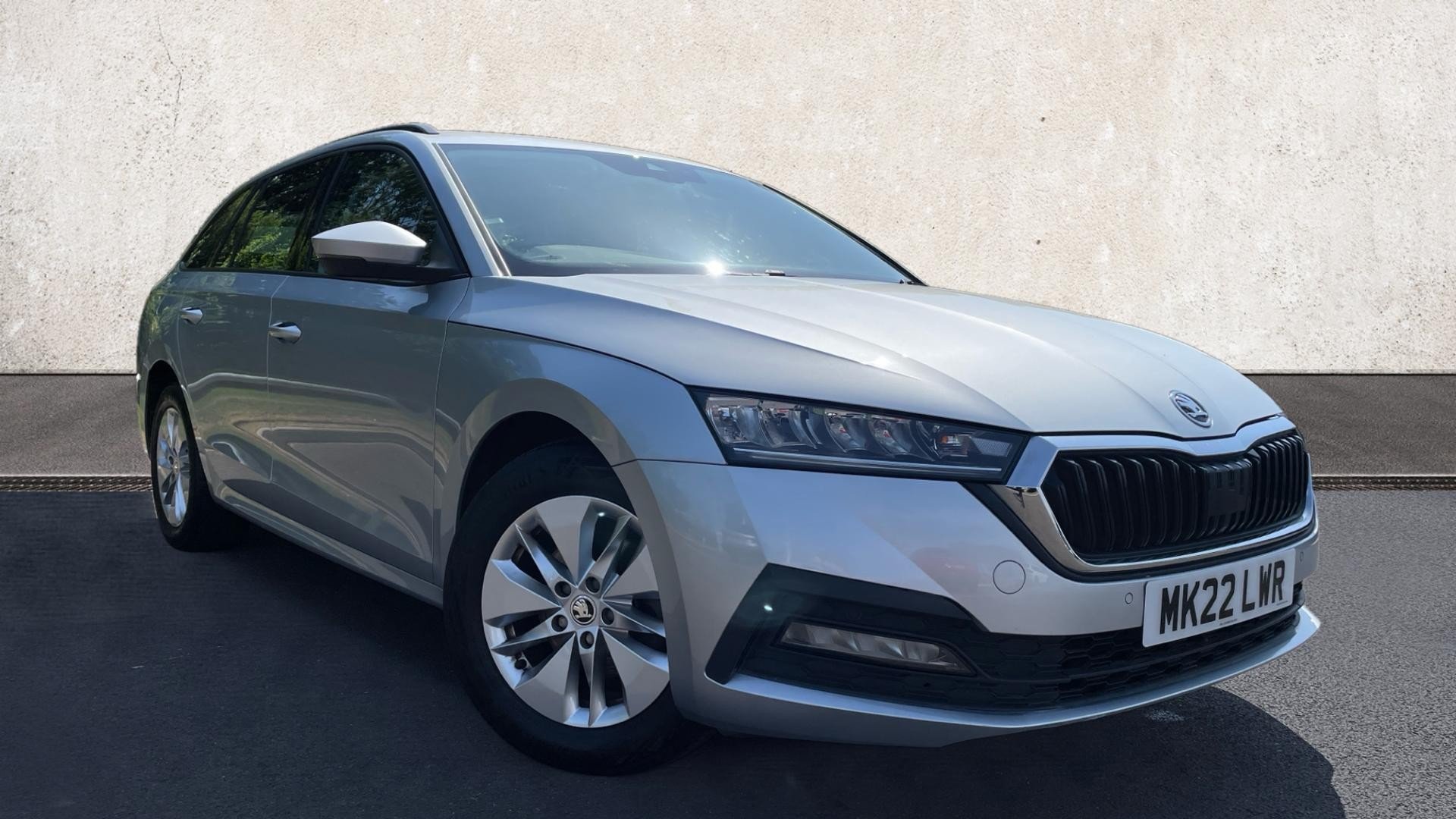 Main listing image - Skoda Octavia Estate