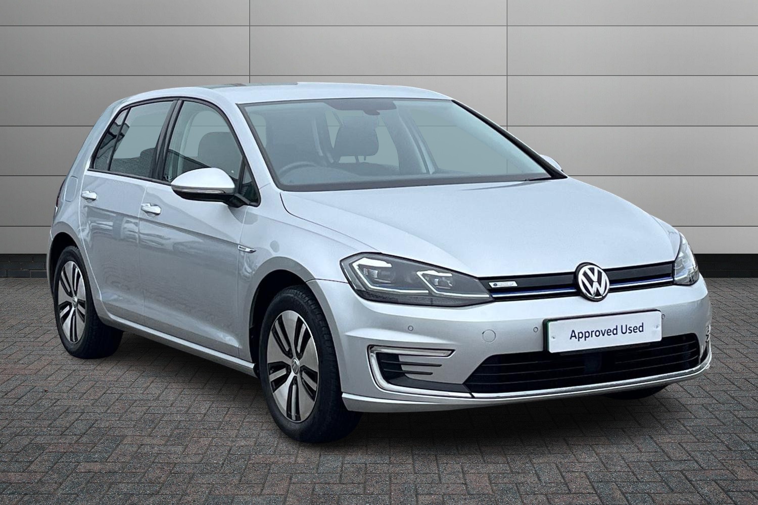 Main listing image - Volkswagen e-Golf