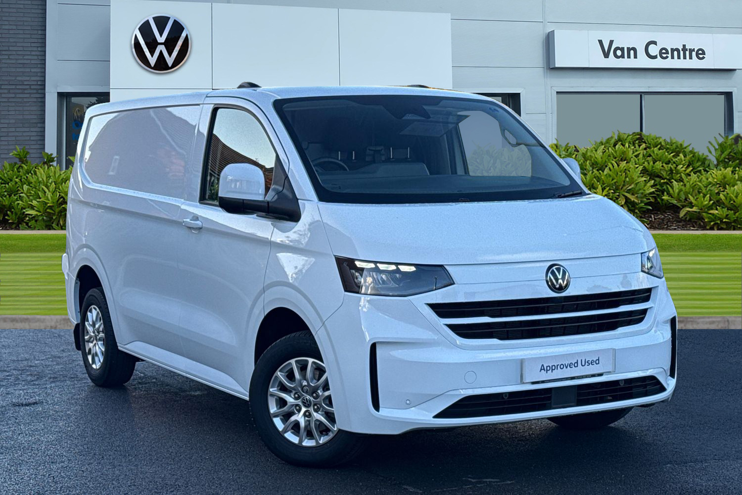 Main listing image - Volkswagen Transporter