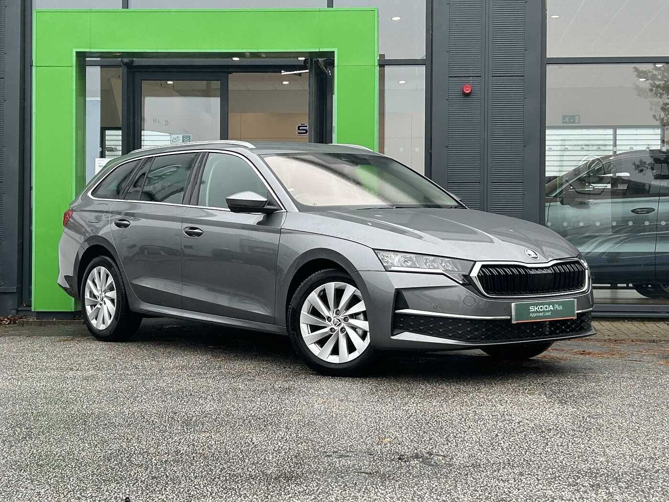 Main listing image - Skoda Octavia Estate