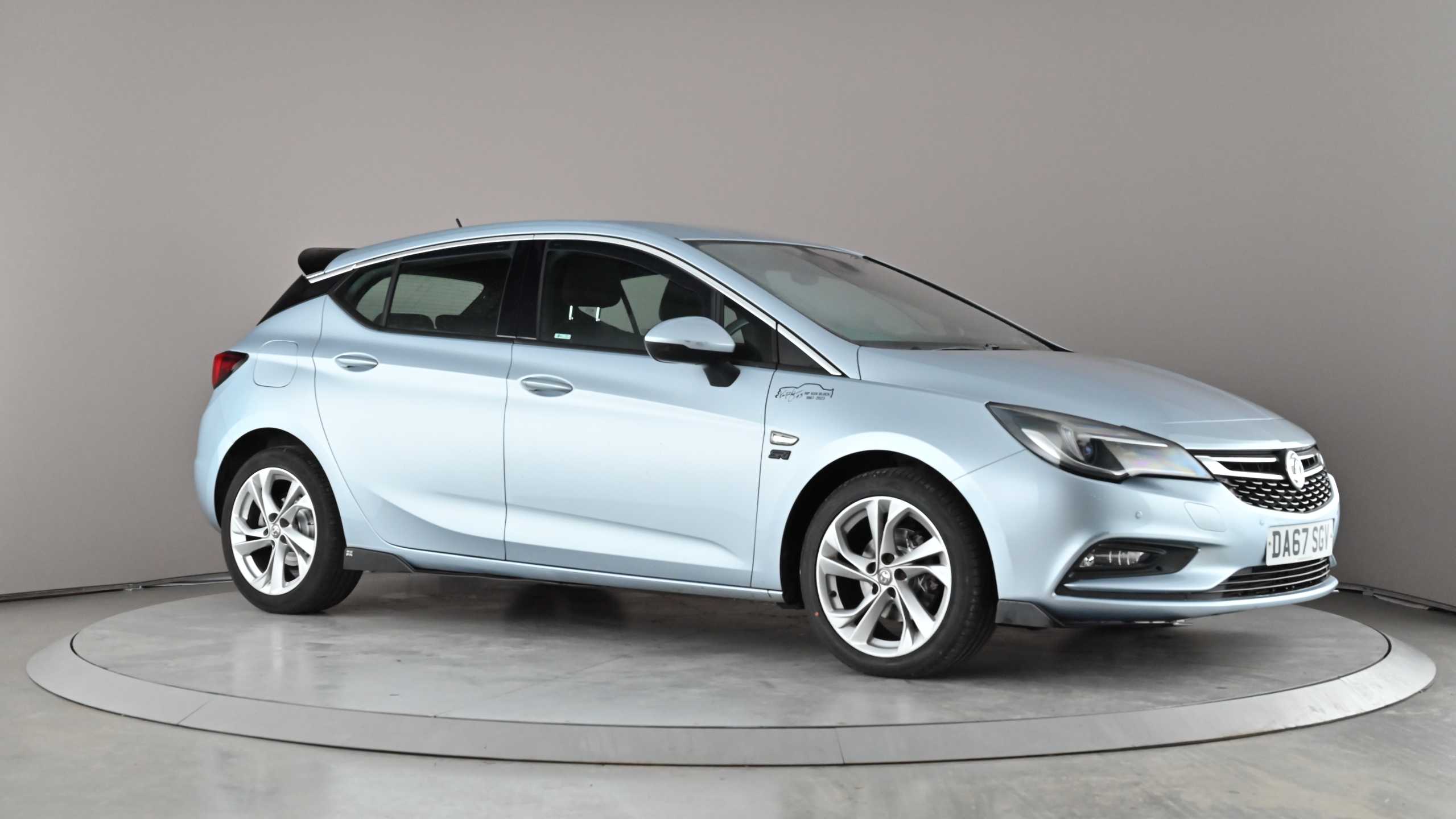 Main listing image - Vauxhall Astra