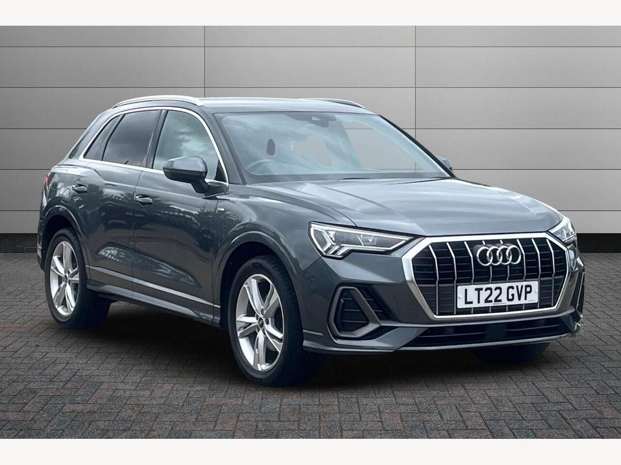 Main listing image - Audi Q3