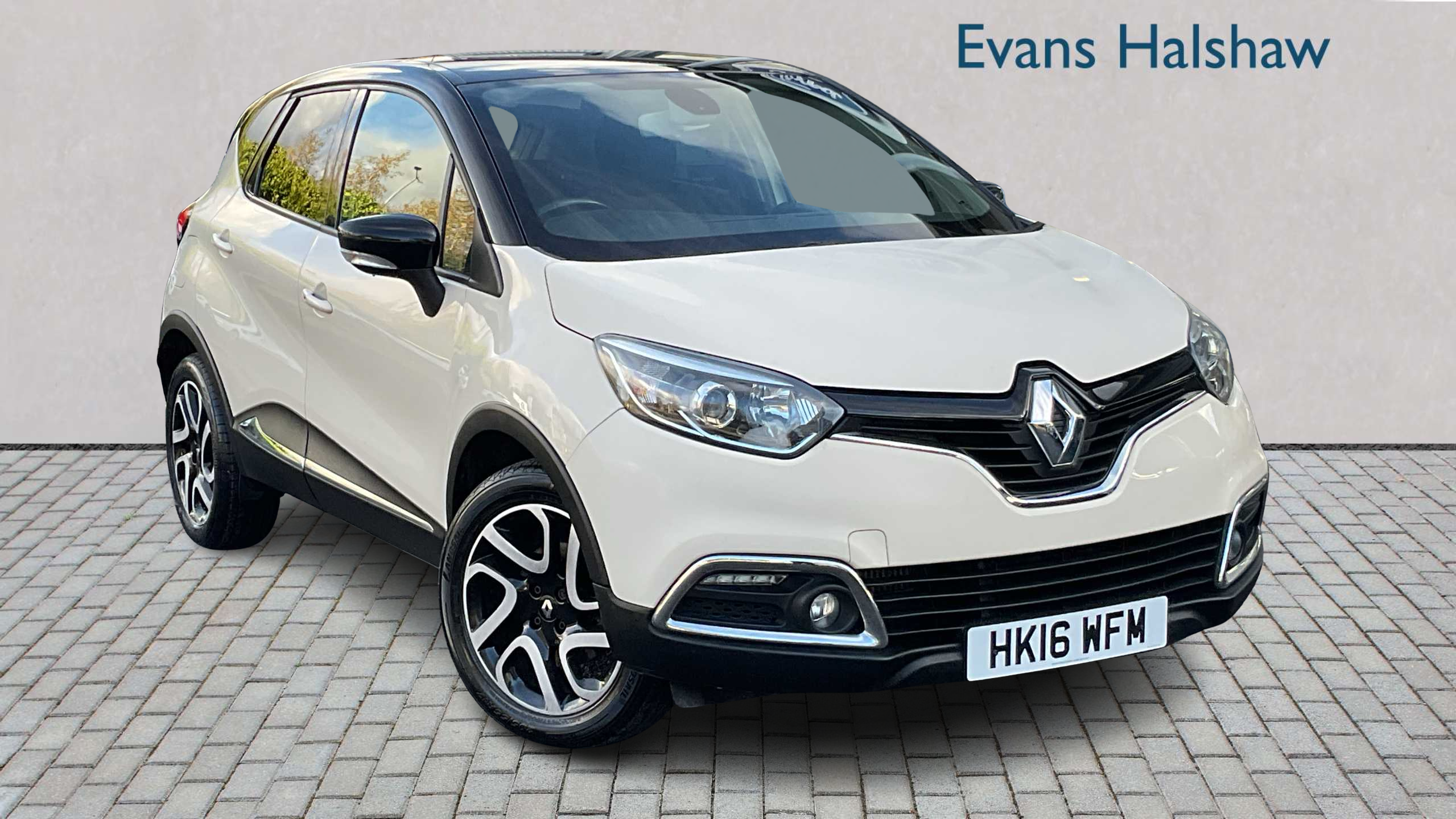 Main listing image - Renault Captur