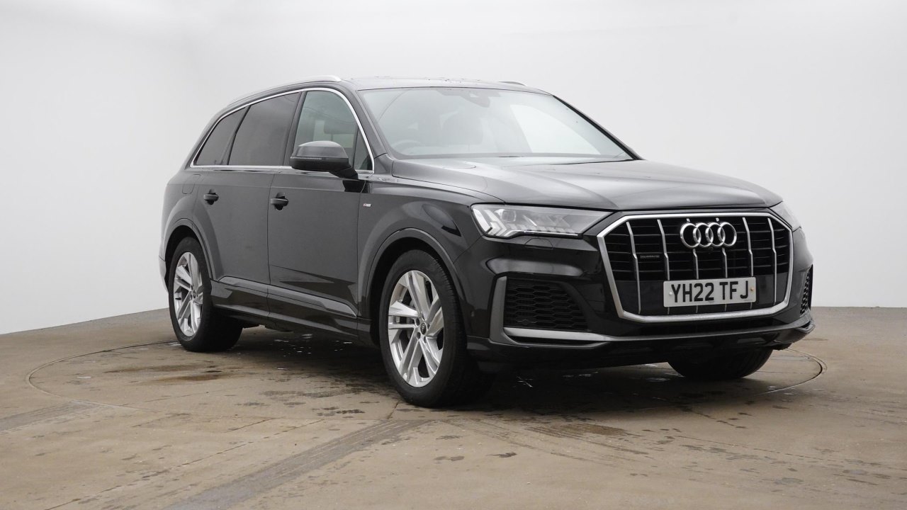 Main listing image - Audi Q7