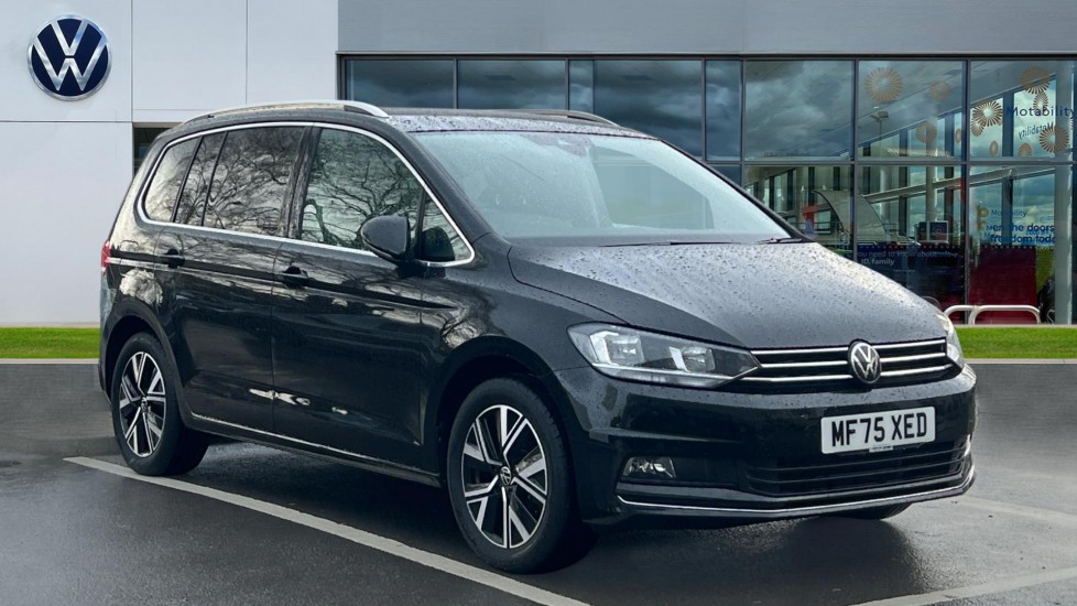 Main listing image - Volkswagen Touran