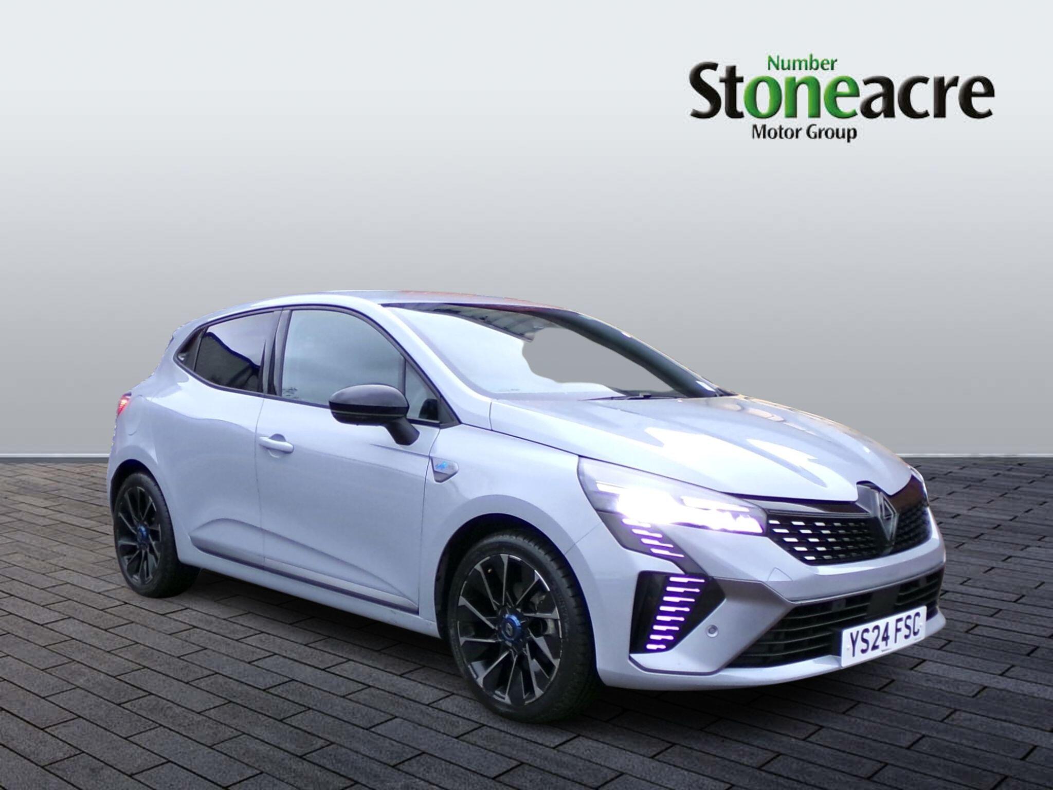 Main listing image - Renault Clio