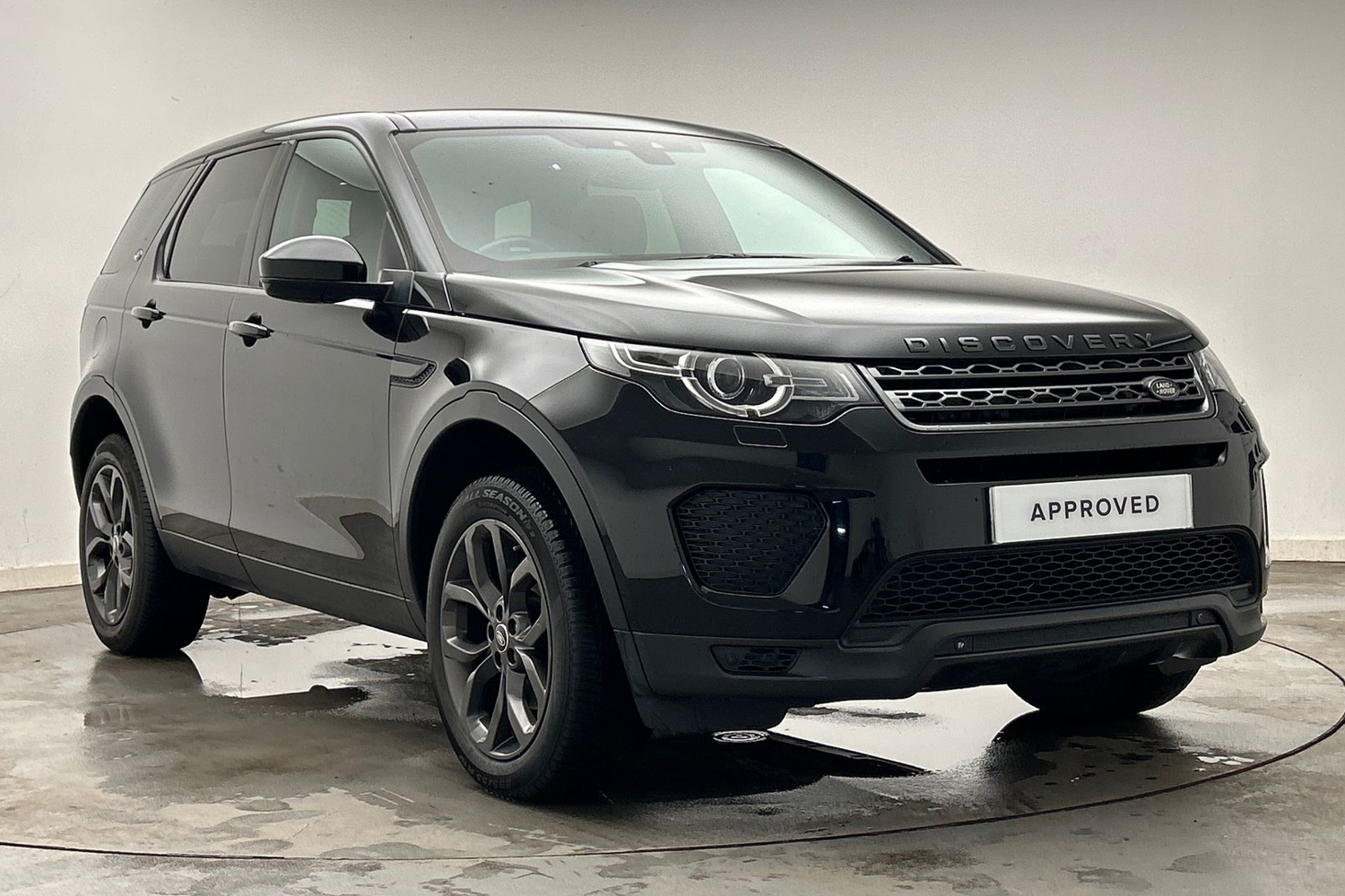 Main listing image - Land Rover Discovery Sport