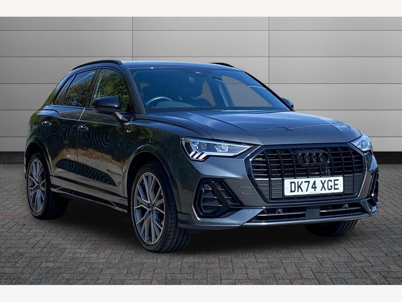 Main listing image - Audi Q3