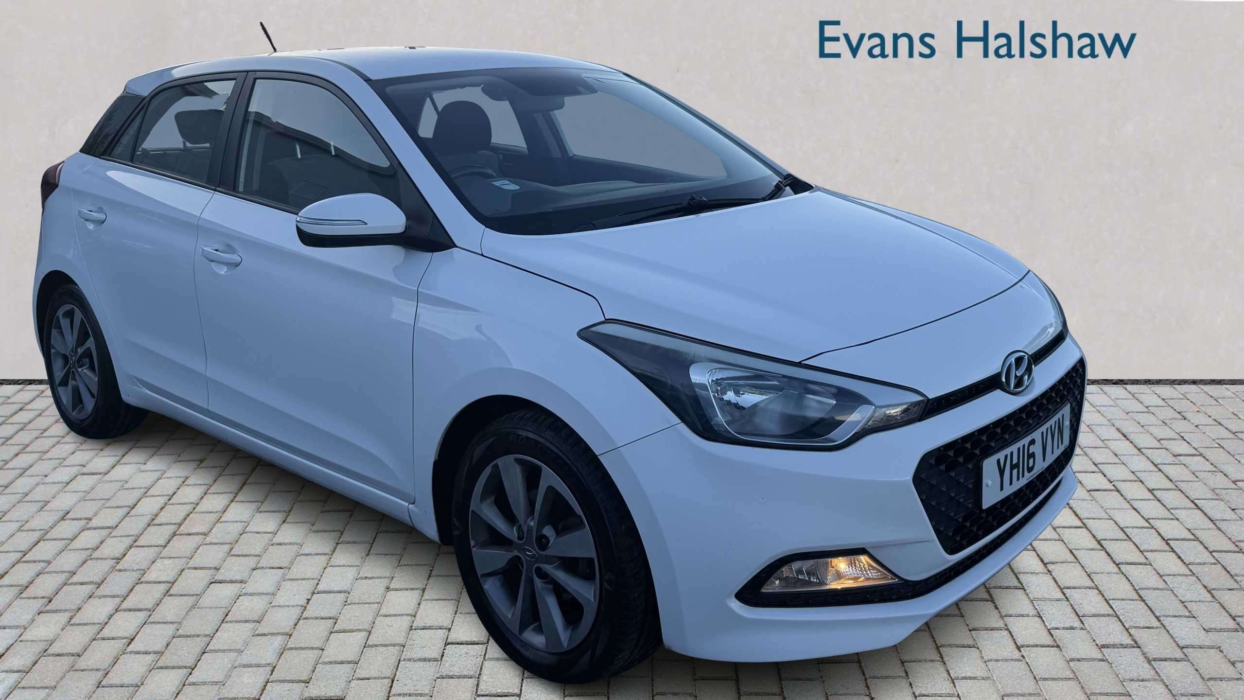 Main listing image - Hyundai i20
