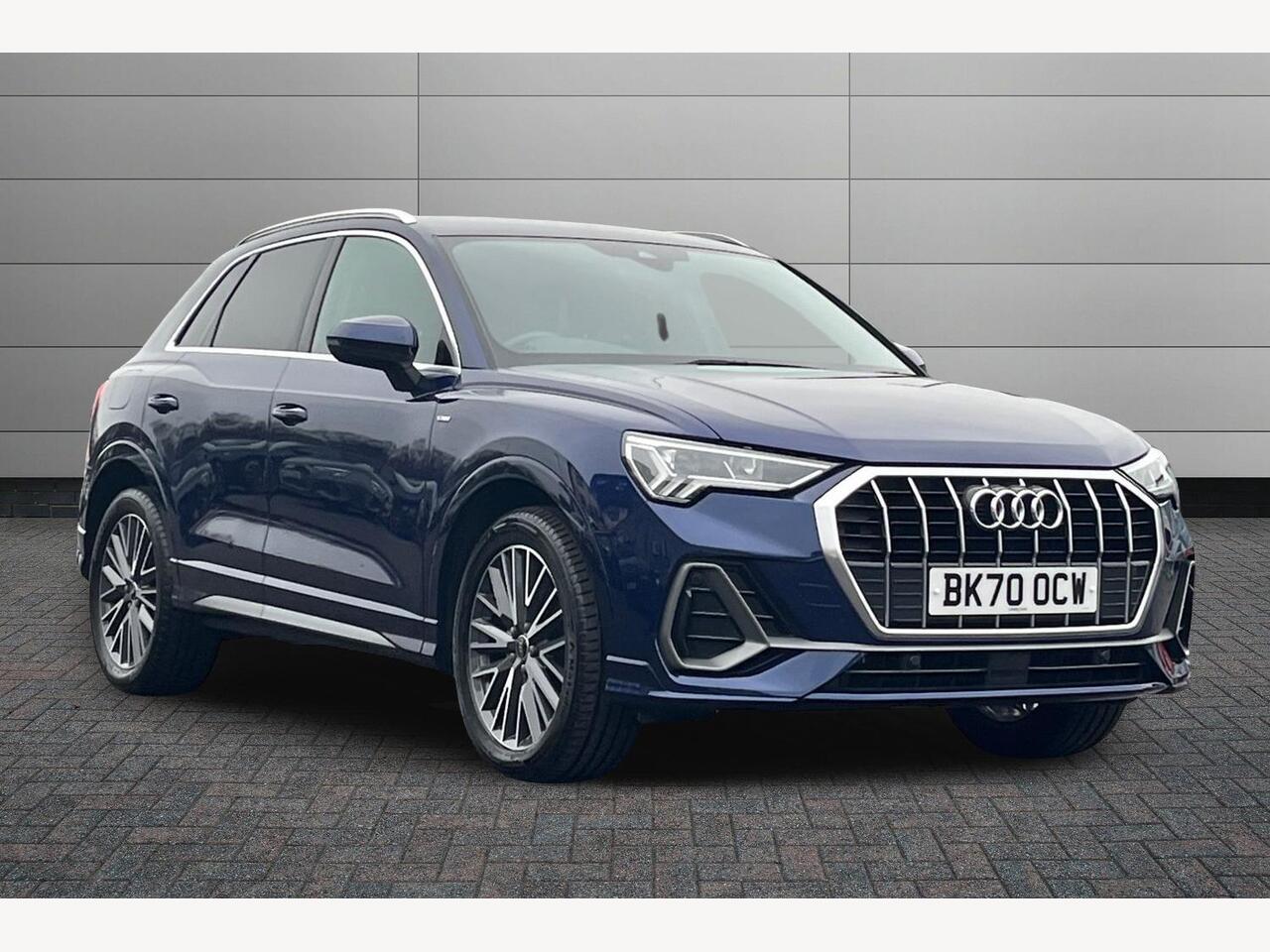 Main listing image - Audi Q3