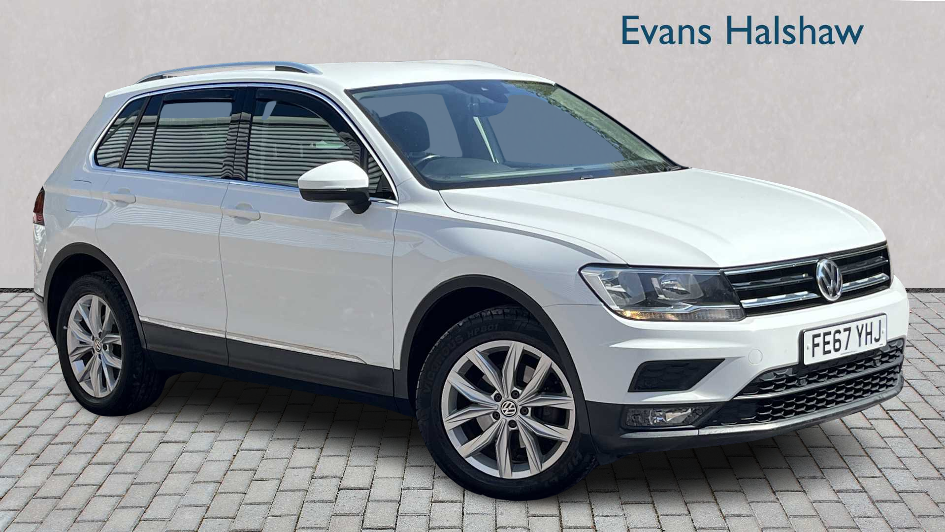 Main listing image - Volkswagen Tiguan