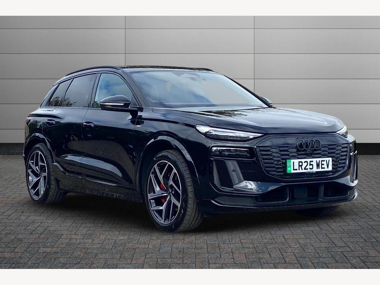 Main listing image - Audi Q6 e-tron