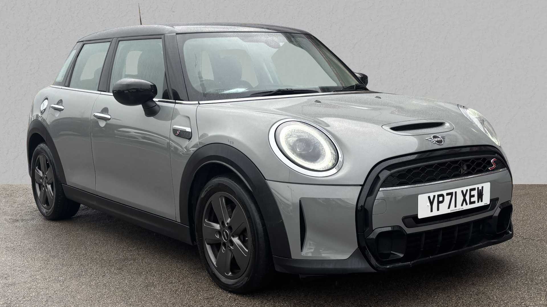 Main listing image - MINI Hatchback 5dr