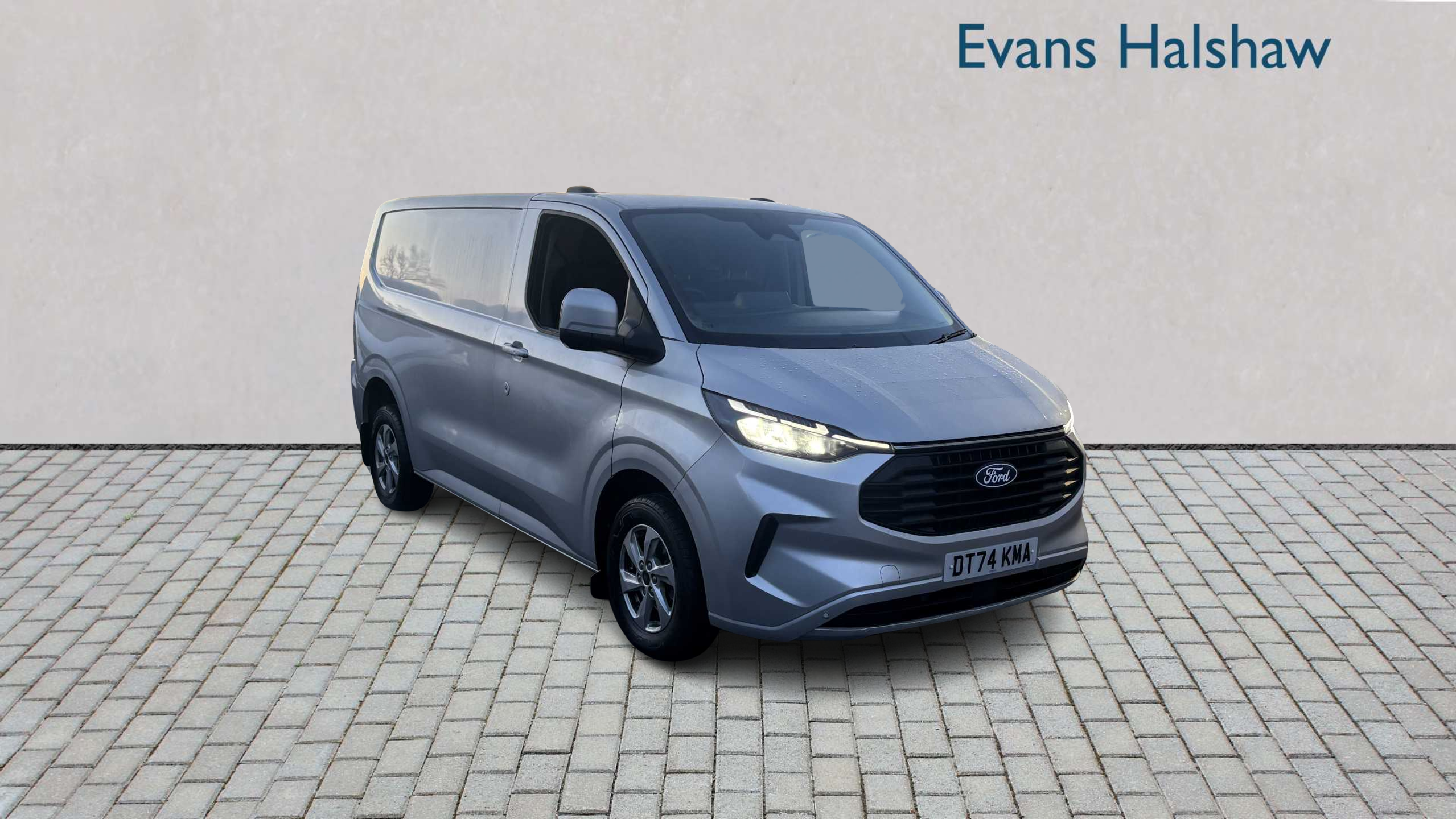 Main listing image - Ford Transit Custom