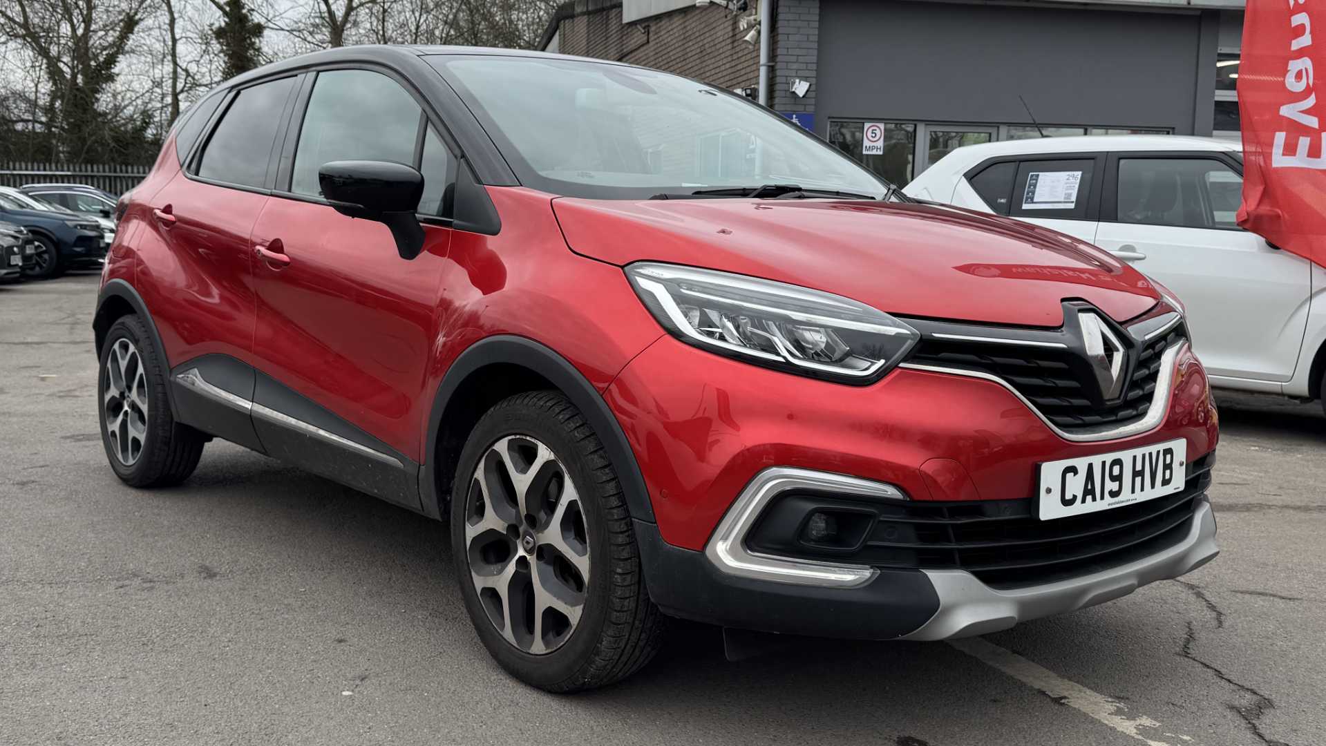 Main listing image - Renault Captur