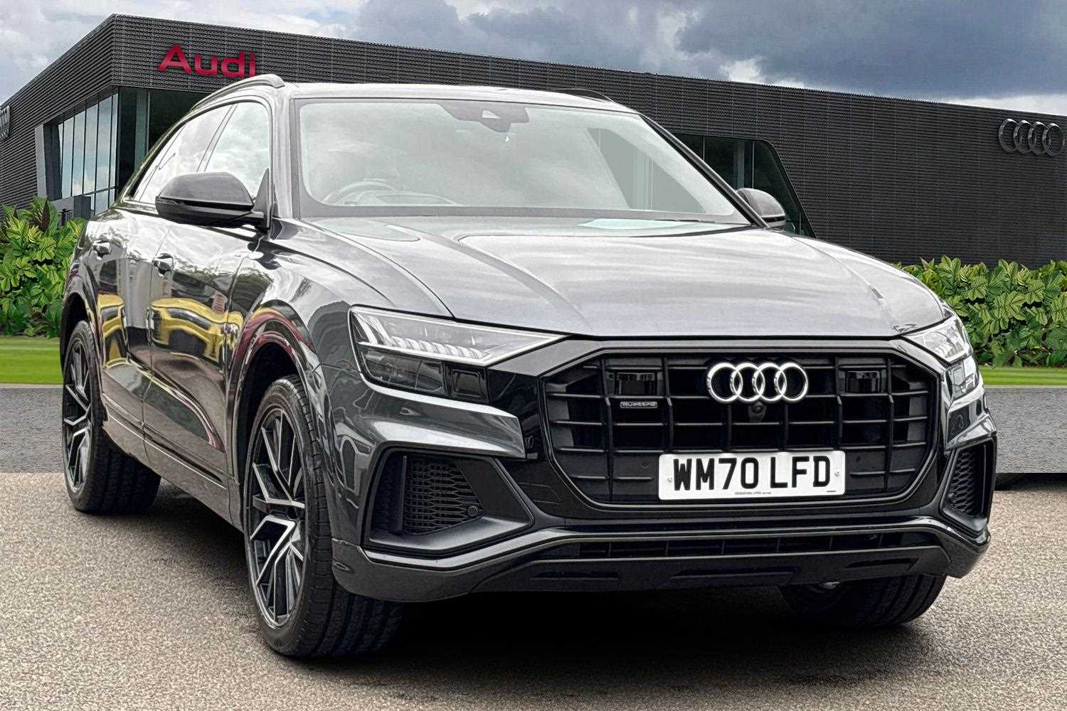 Main listing image - Audi Q8