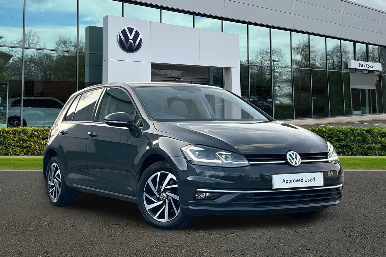 Main listing image - Volkswagen Golf