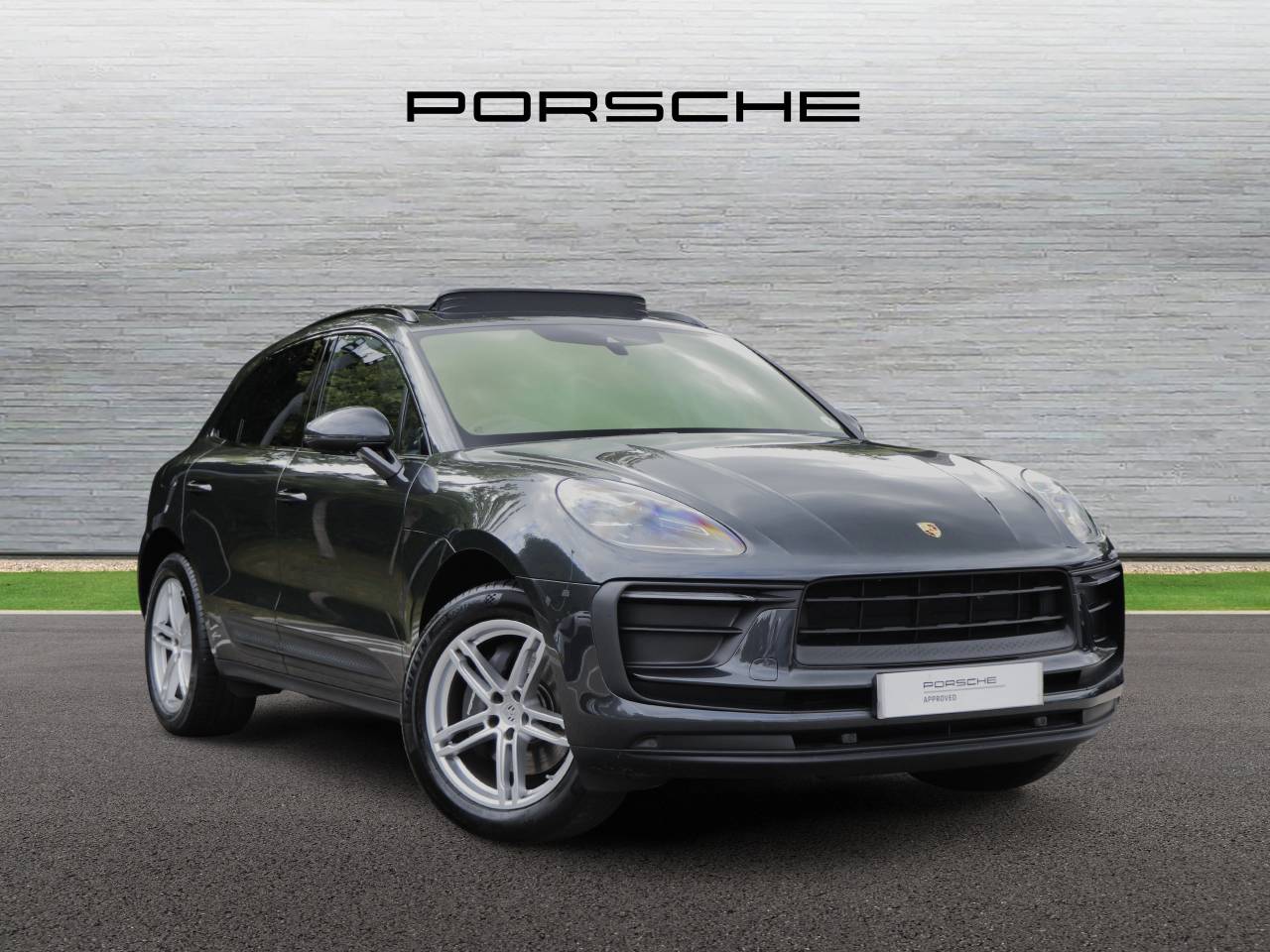 Main listing image - Porsche Macan