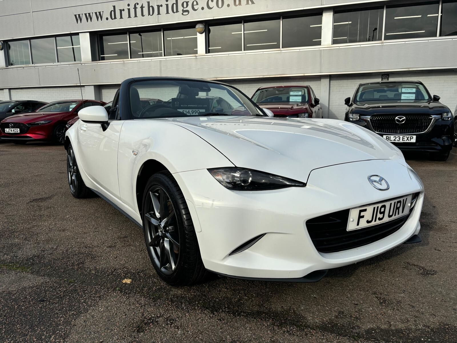 Main listing image - Mazda MX-5