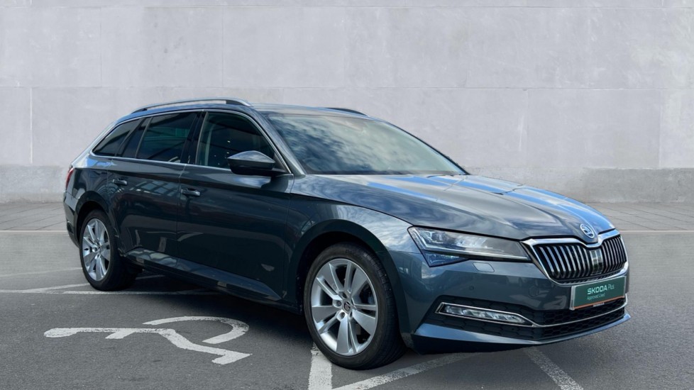 Main listing image - Skoda Superb