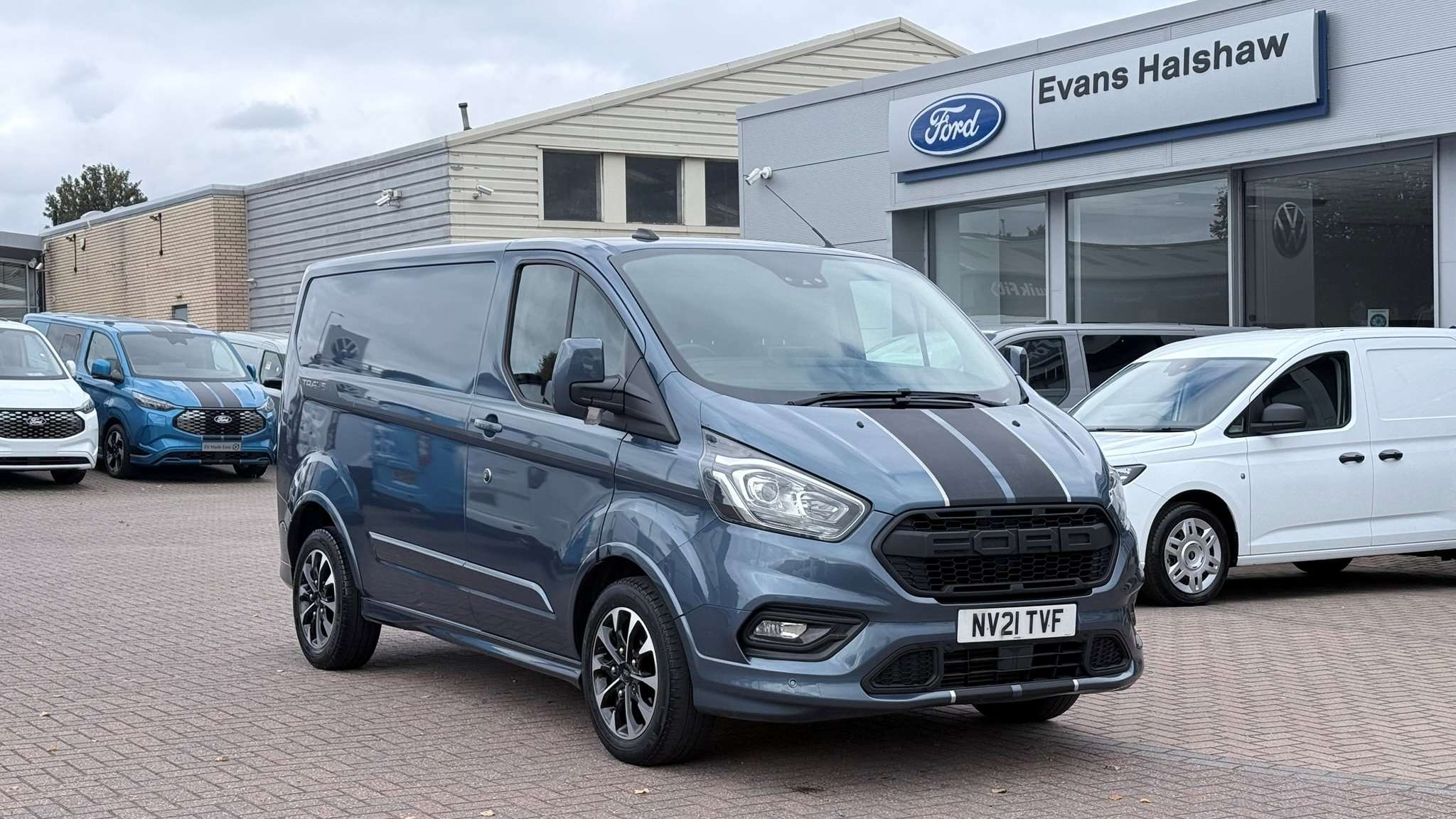 Main listing image - Ford Transit Custom