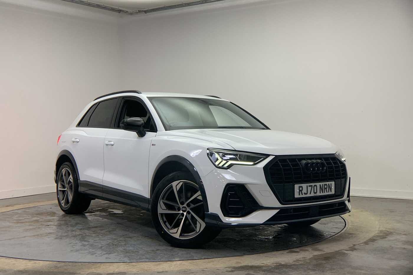 Main listing image - Audi Q3