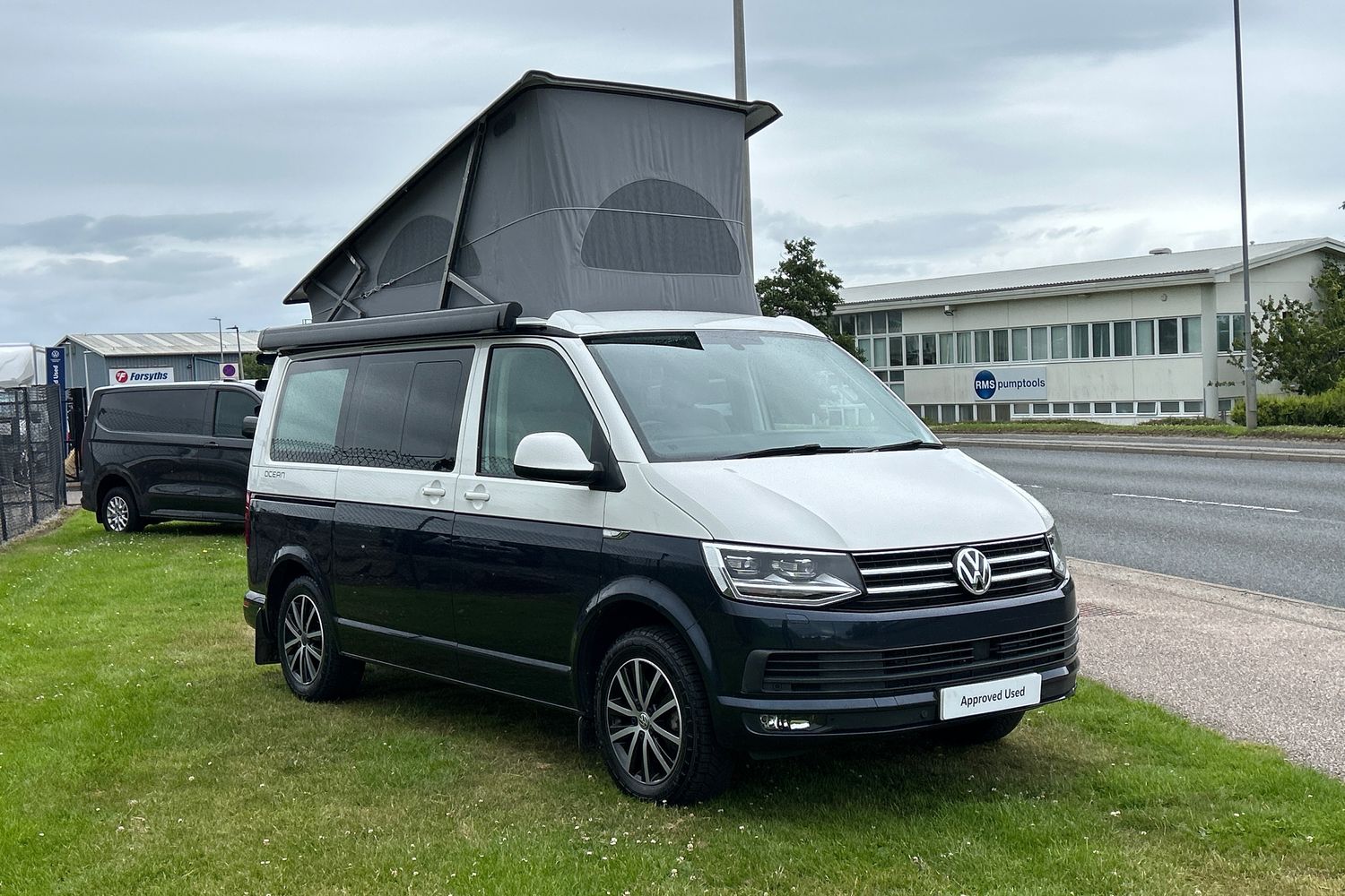Main listing image - Volkswagen California