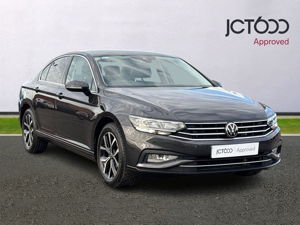 Main listing image - Volkswagen Passat