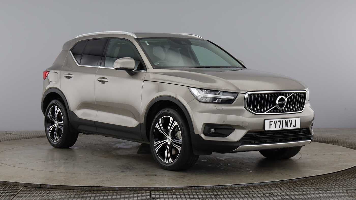 Main listing image - Volvo XC40 Recharge