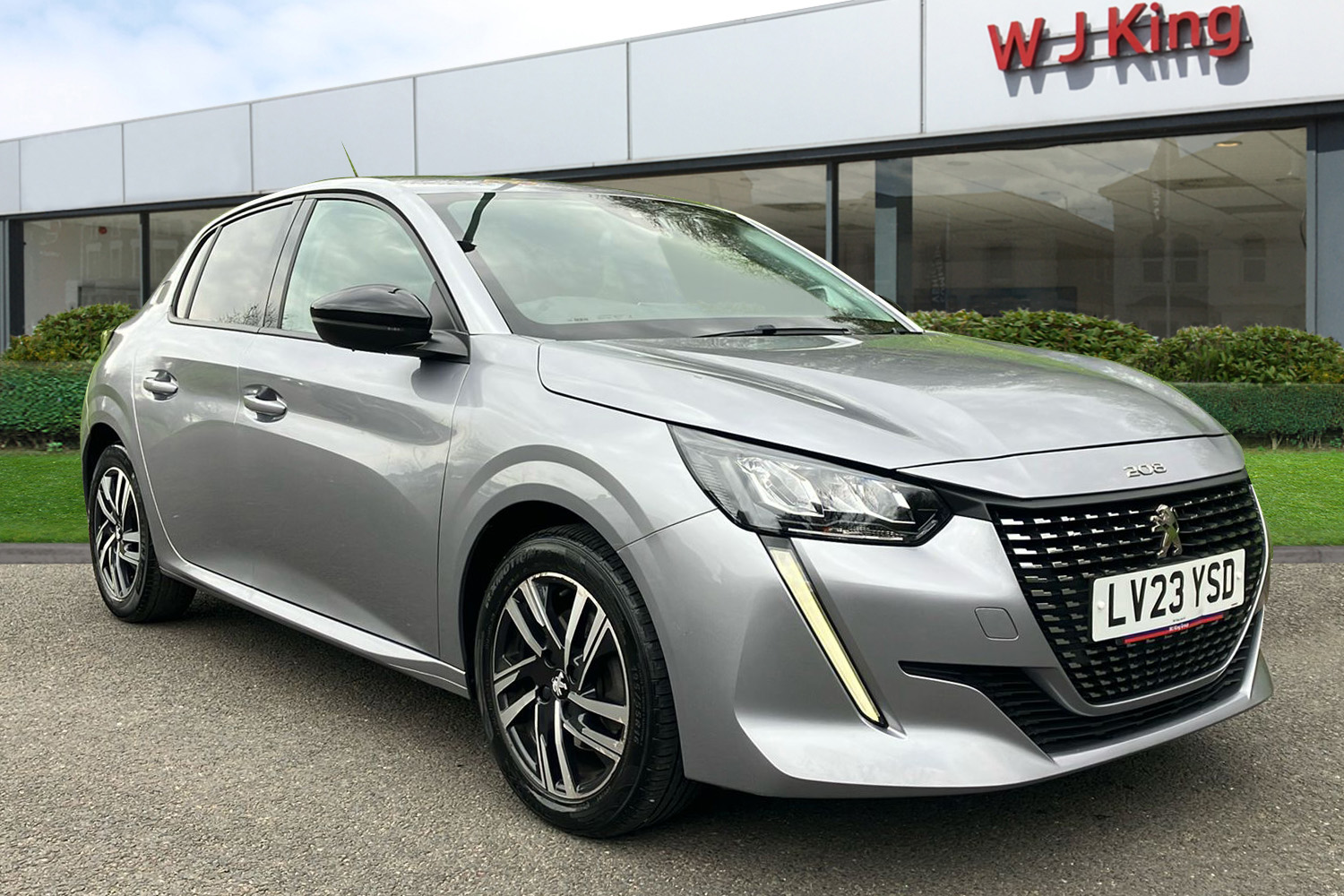 Main listing image - Peugeot 208