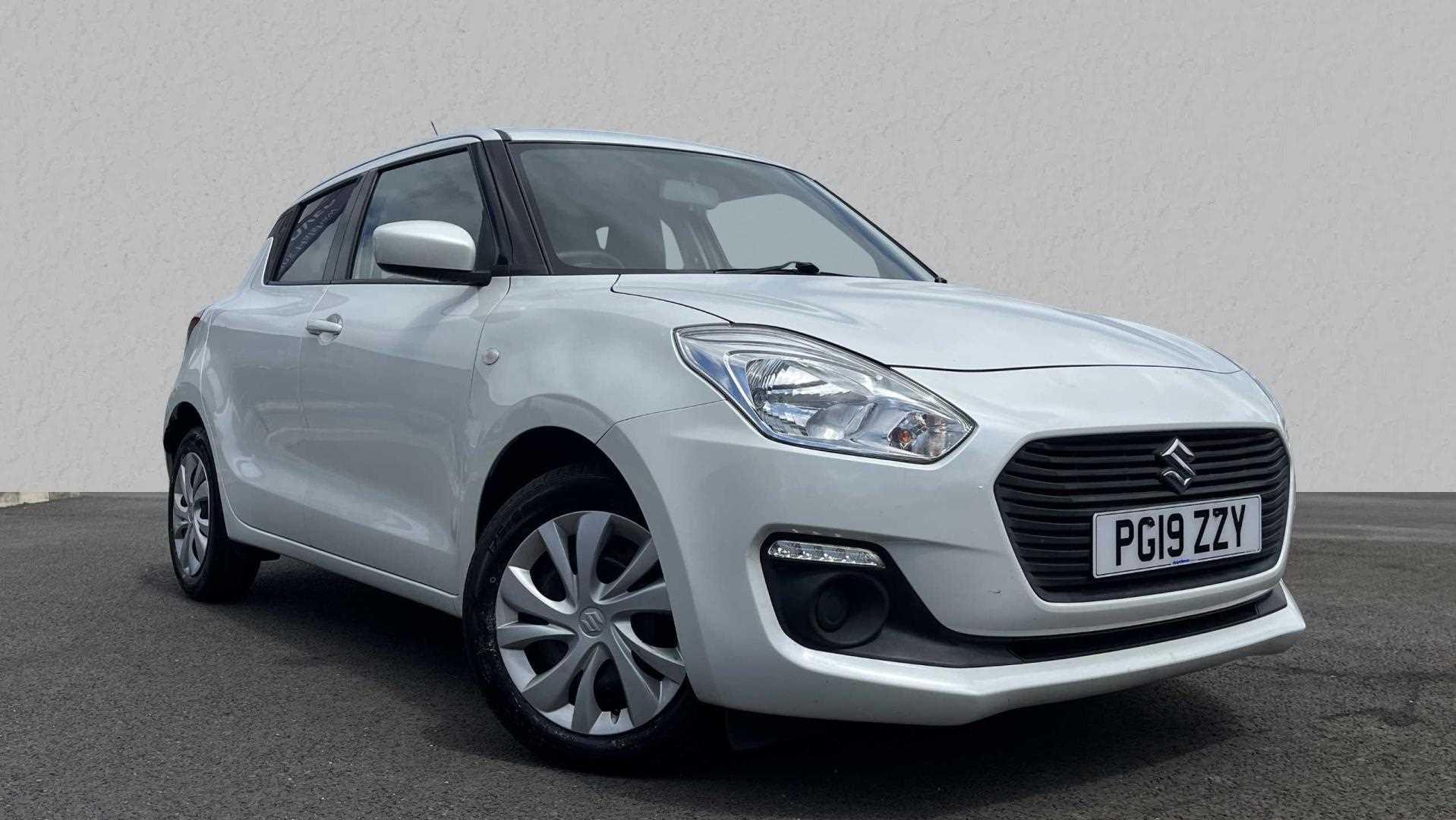 Main listing image - Suzuki Swift