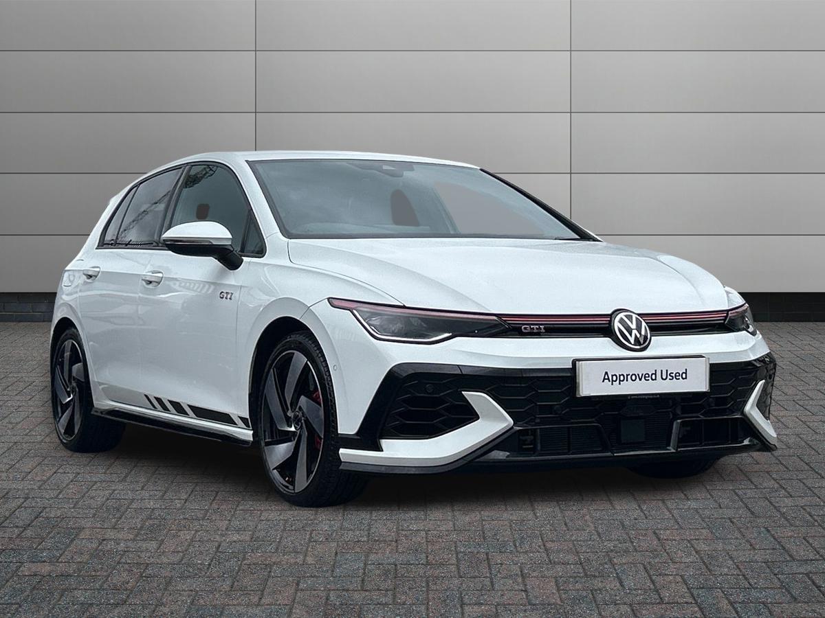 Main listing image - Volkswagen Golf